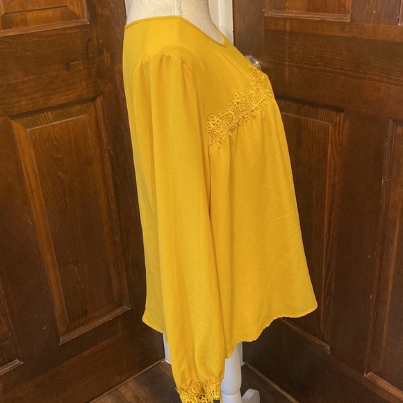 A New Day mustard yellow long sleeve blouse lace accent M - Picture 6 of 9